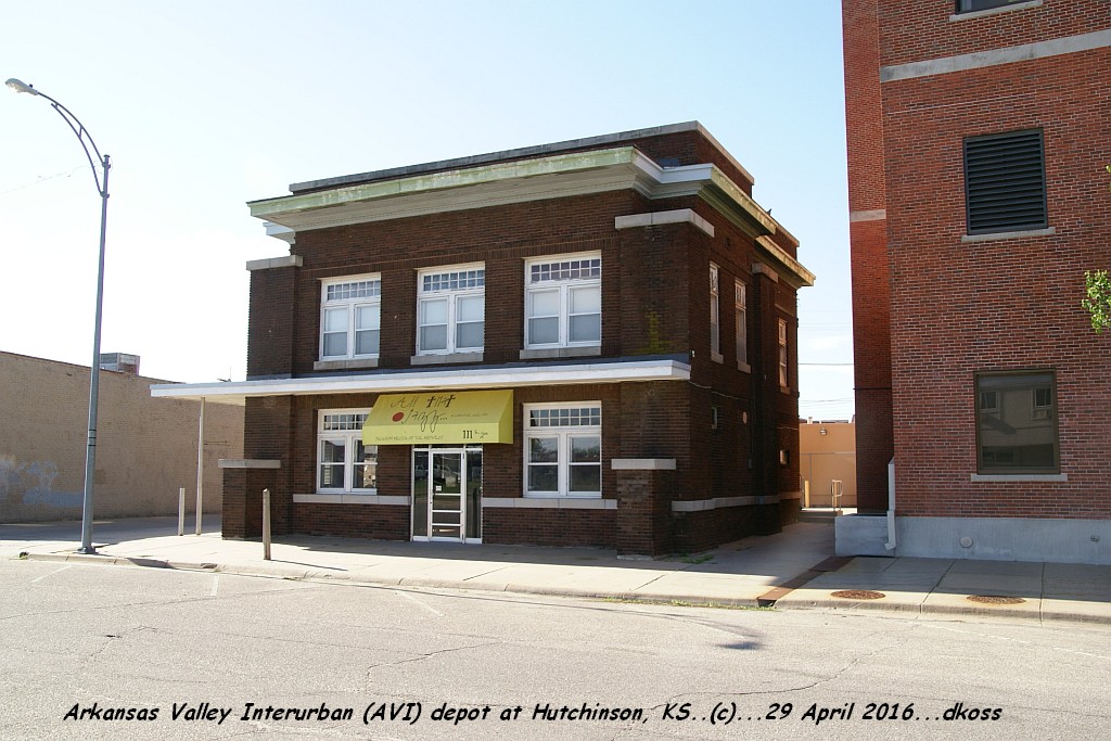 AVI depot of Hutchinson. KS-002.jpg
