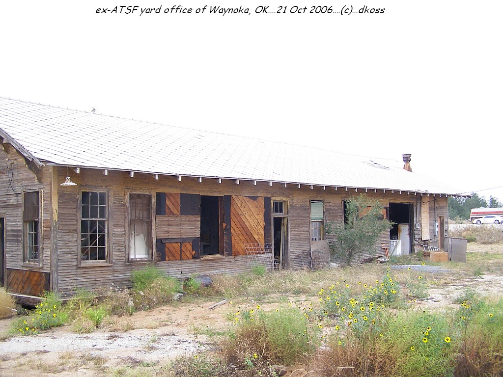 Waynoka ATSF yard office 004.jpg