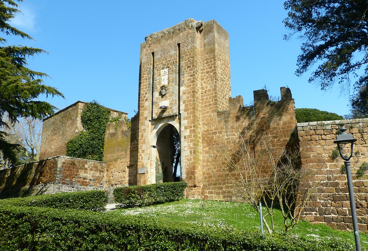 120 Orvieto Albornoz Fortress 2015 2.jpg