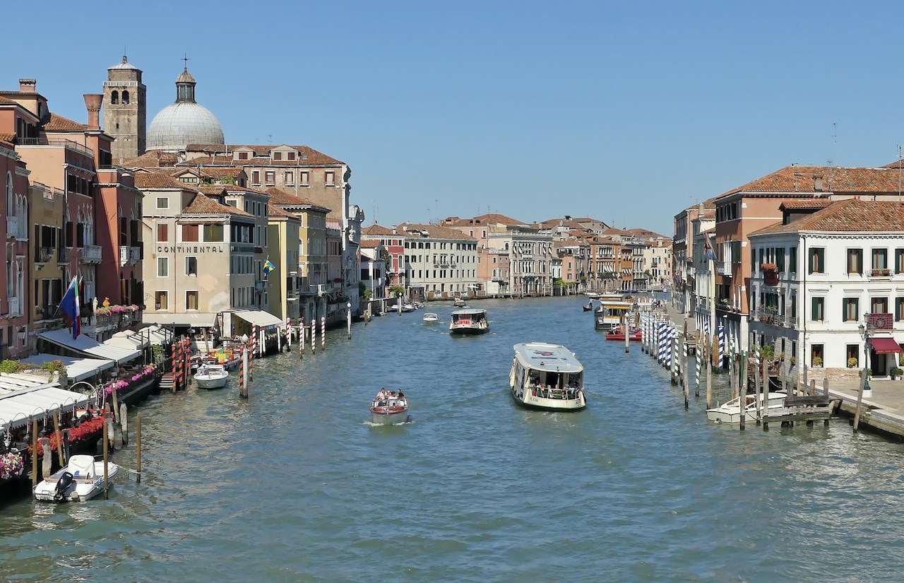 103 Venezia 2016 Grand Canal.jpg