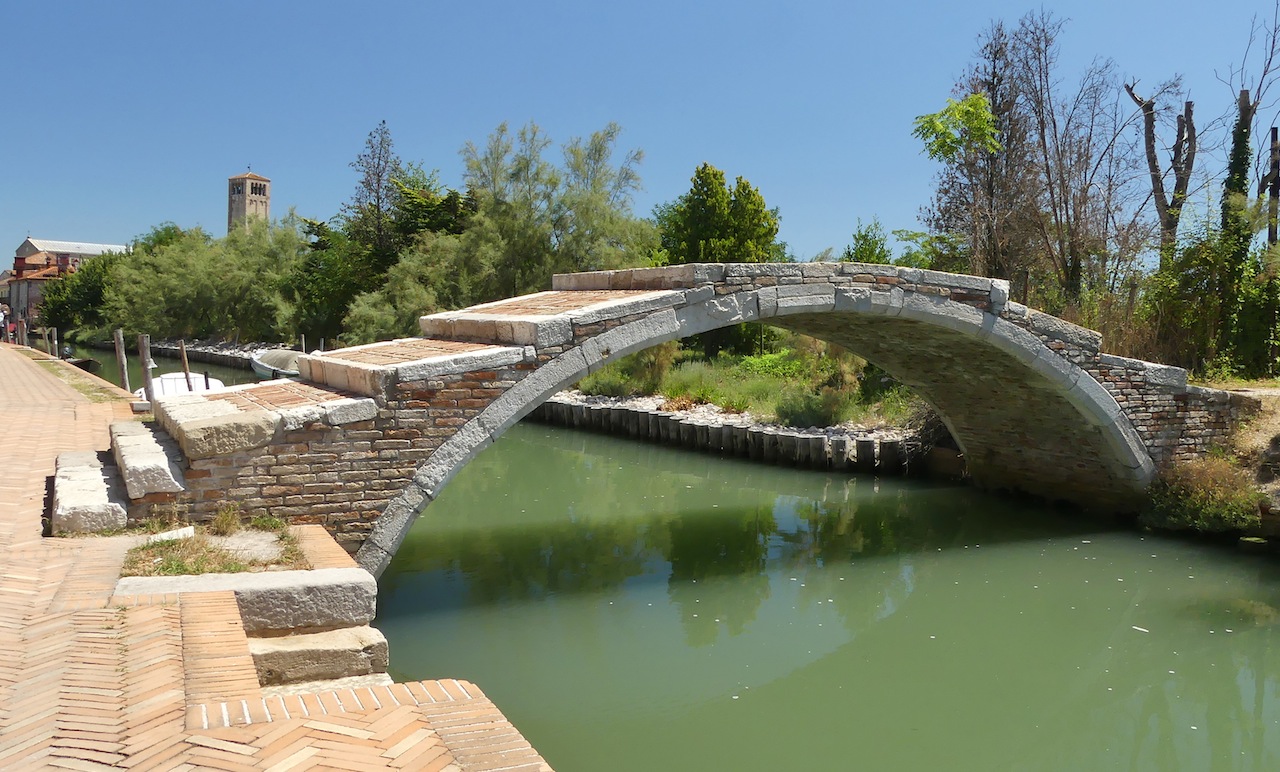 617 Venezia 2016 Ponte del Diavolo Torcello.jpg