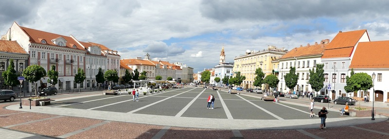 498 Vilnius 2016 Town Hall Square.jpg