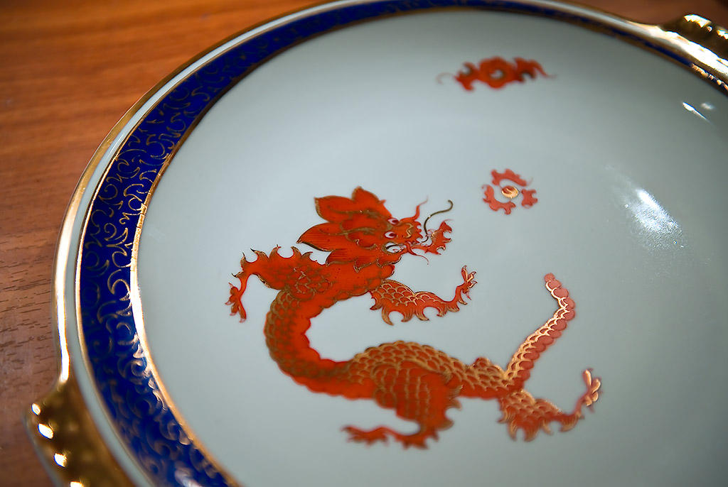 Plate Dragon
