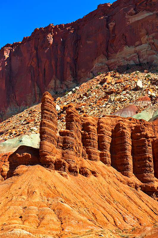 Capitol Reef NP - Moenkopi Spires