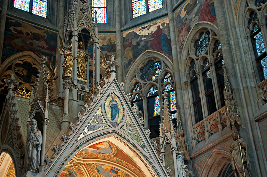 Votive Church - Presbytery
