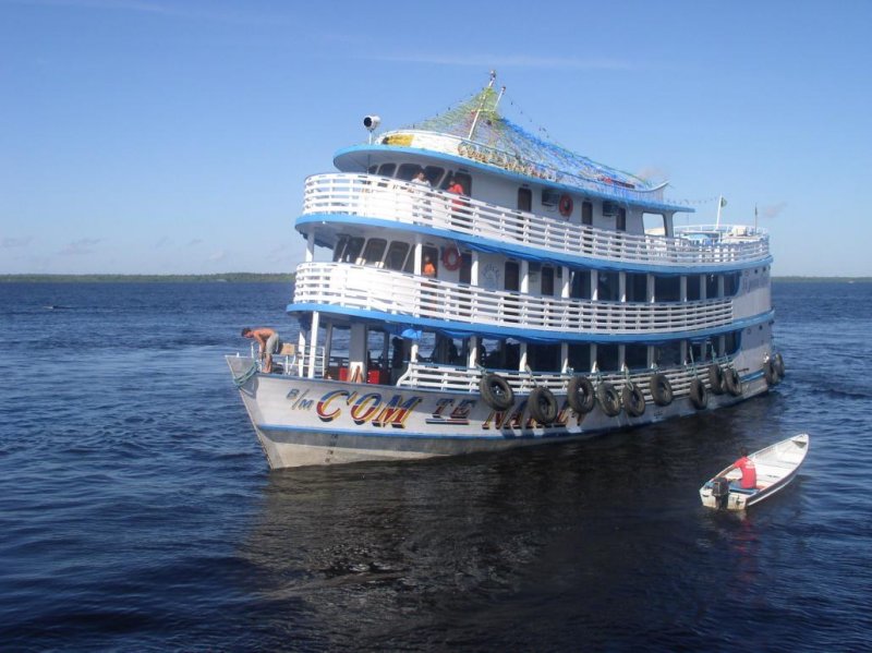 Amazon river ferry.jpg