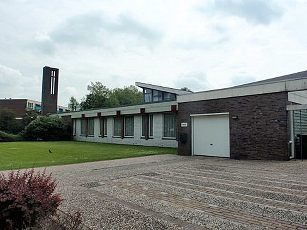 Assen, geref kerk vrijgem Maranathakerk 12 [ 004], 2013.jpg