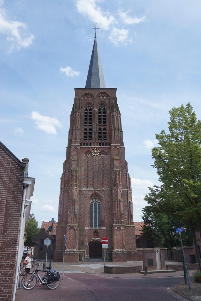 Alphen, RK kerk 12 [018], 2013.jpg