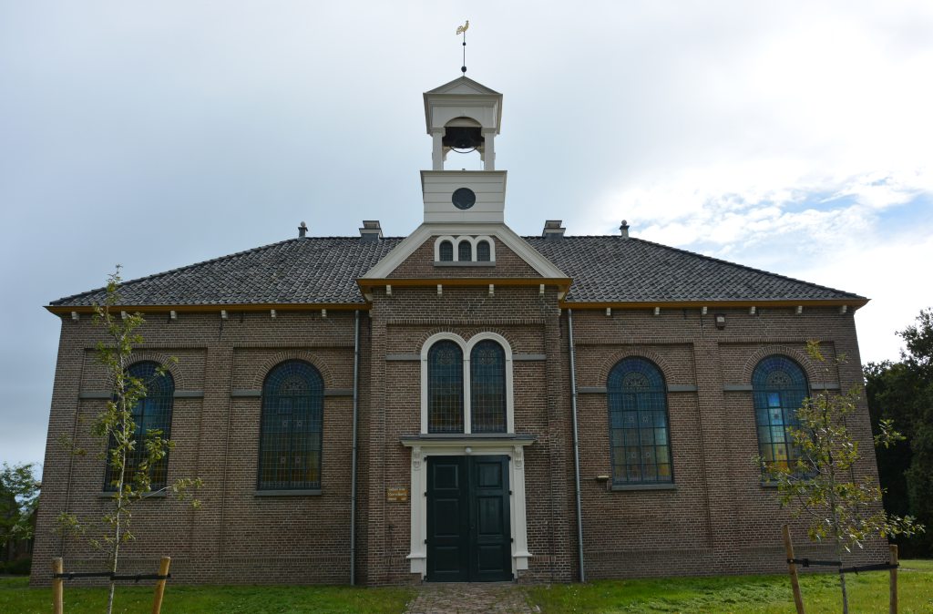 Bovensmilde, NH kerk (in restauratie) 13, 2013.jpg