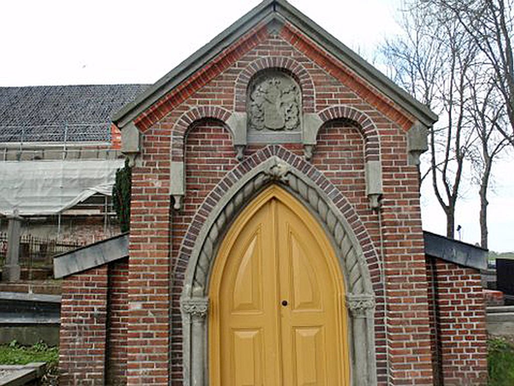 Tjamsweer, NH kerk grafkelde Albertus van Ekenstein 8 [004], 2014.jpg