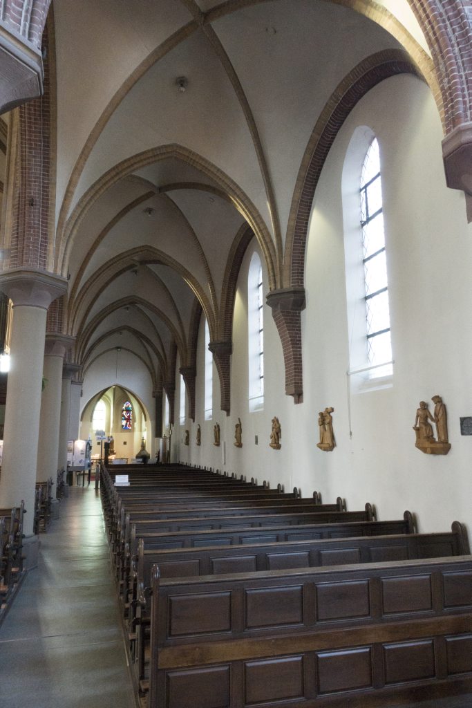 Deventer, RK Heilig Hart kerk [011], 2014, 2067.jpg