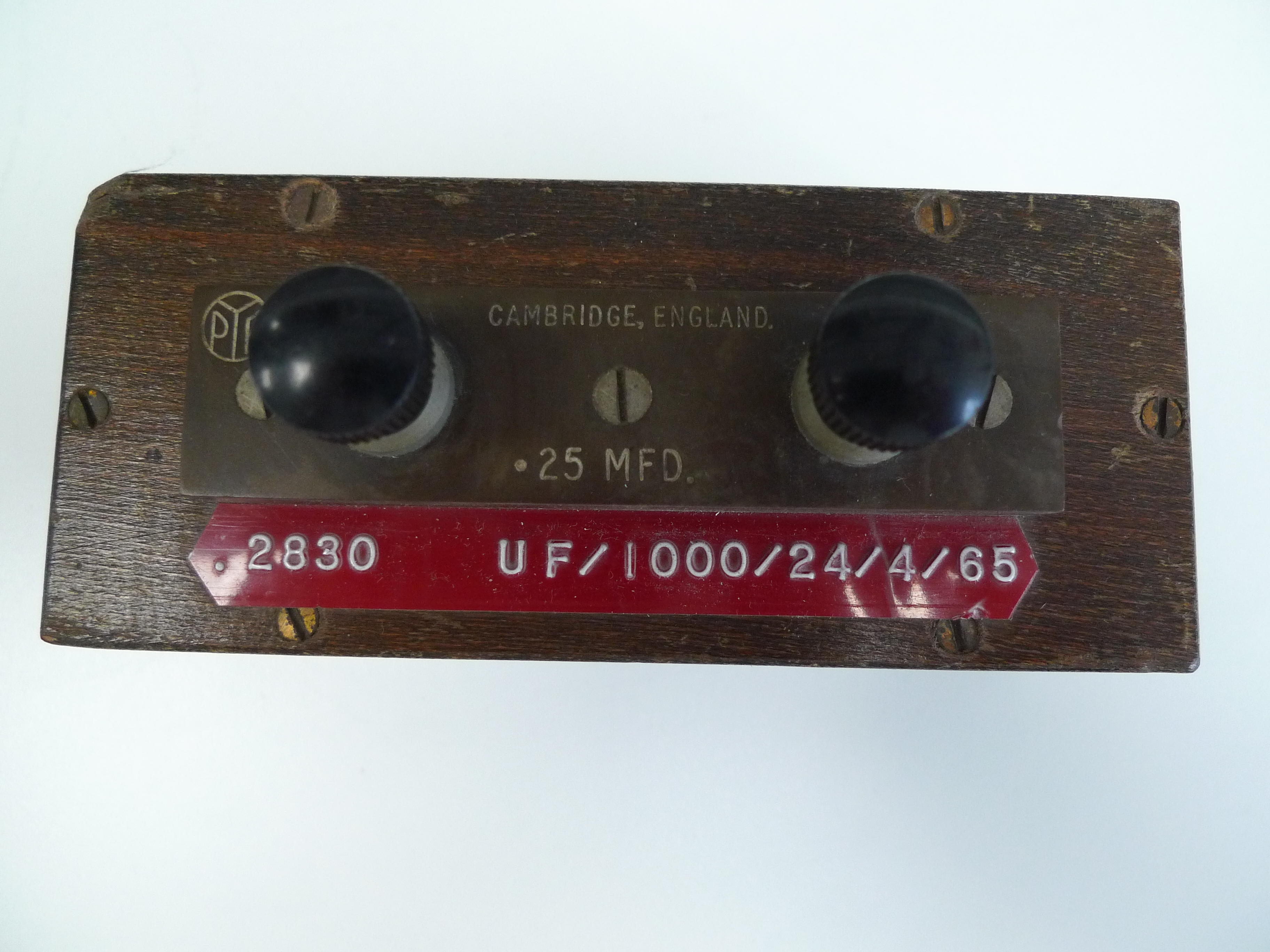 Capacitor Box. Cambridge inst.