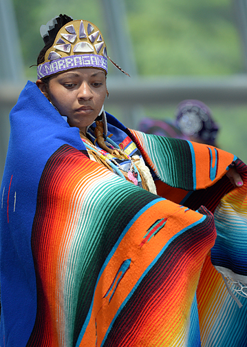 Shawl Dance_6603.jpg