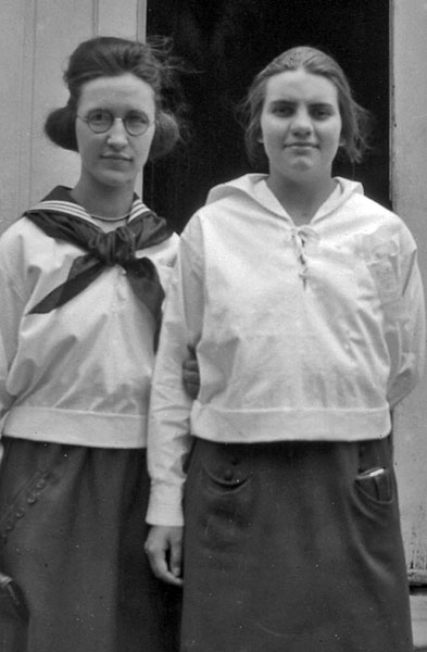 Mildred Pfautz & Vida Mohn 