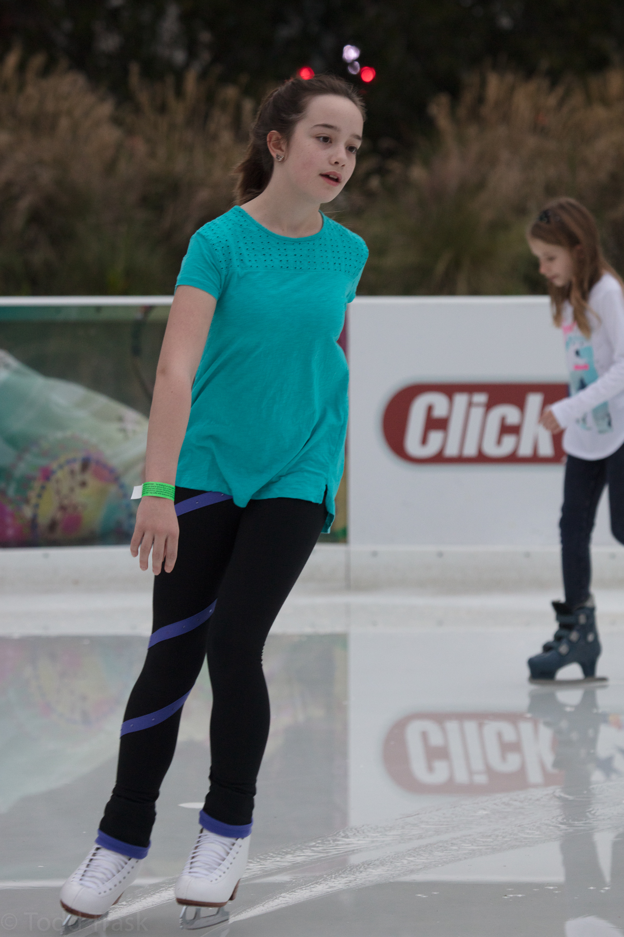 62369151skating1216.jpg