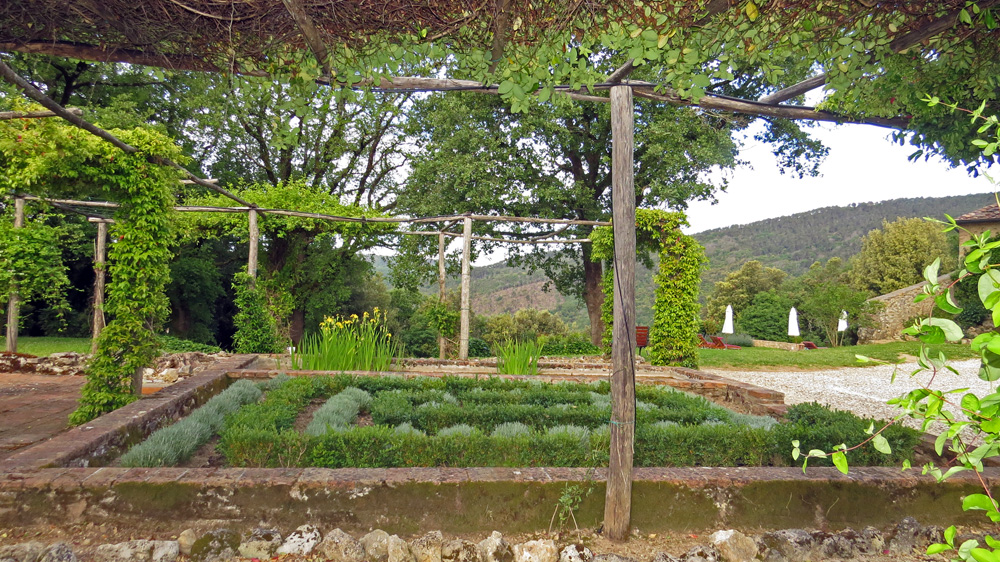 Landscaping at Montestigliano
