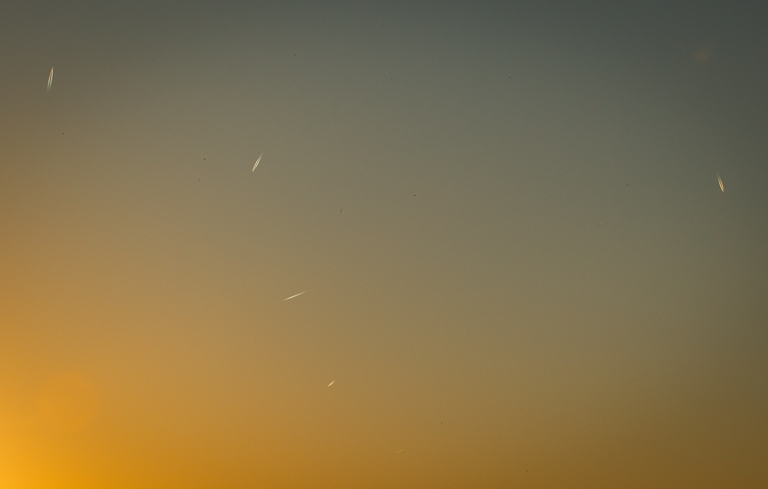 con trails.jpg