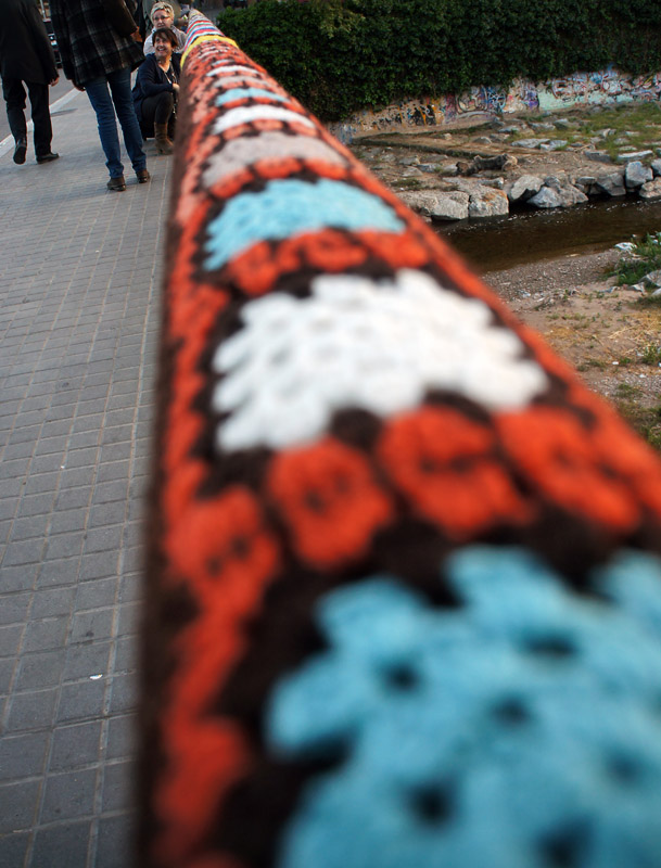 Urban Knitting. Pont a Cerdanyola