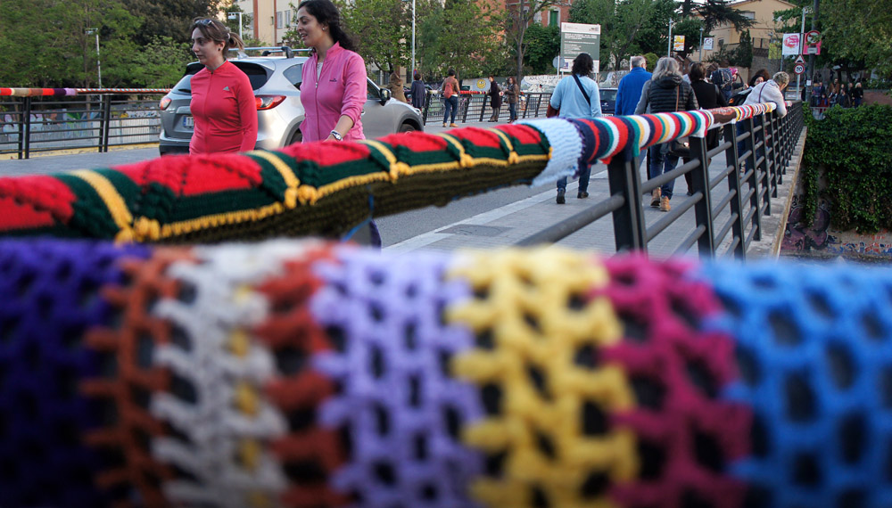 Urban Knitting. Pont a Cerdanyola