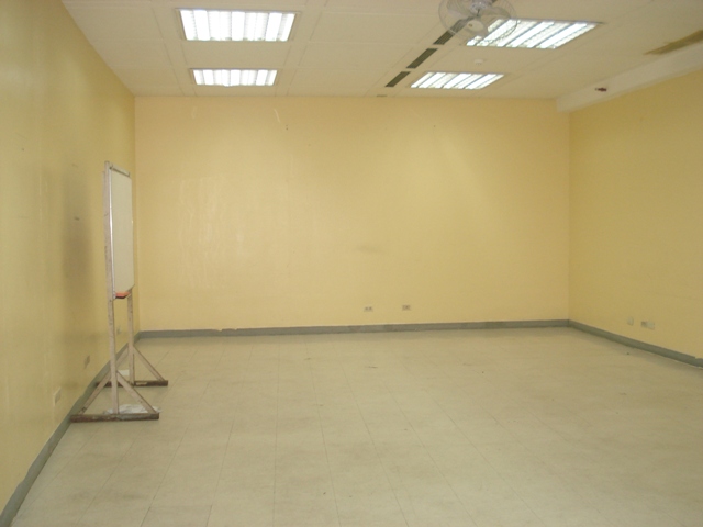 85 Sq.m. Office Space for Lease in Paseo de Roxas