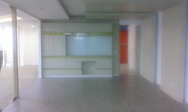 365 Sq.m. Office Space for Lease in Legaspi Vill