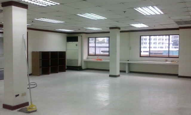 180sq.m. Office Space in Legaspi Vill