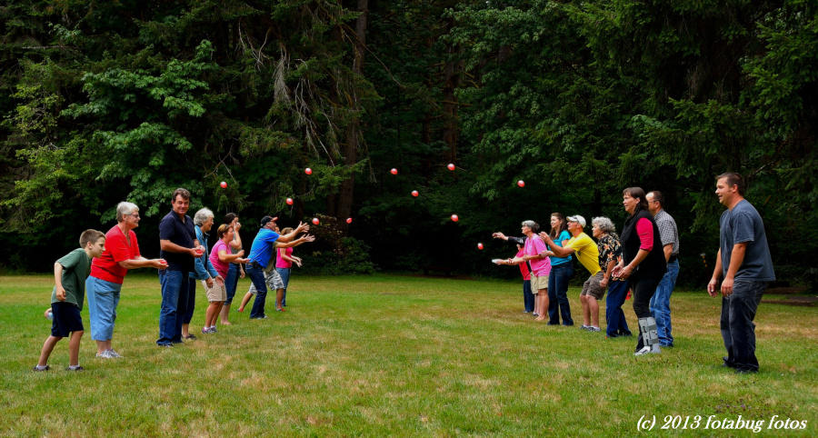 Water Balloon Toss