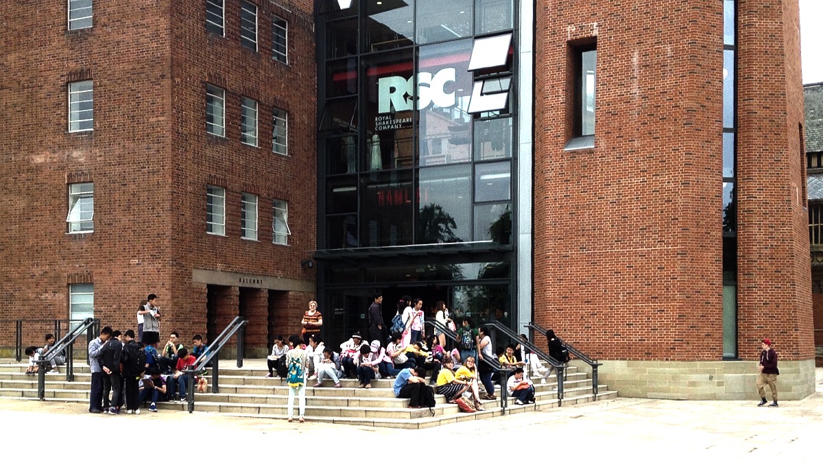 Their exits and their entrances<br>23 August 2013 (622)
