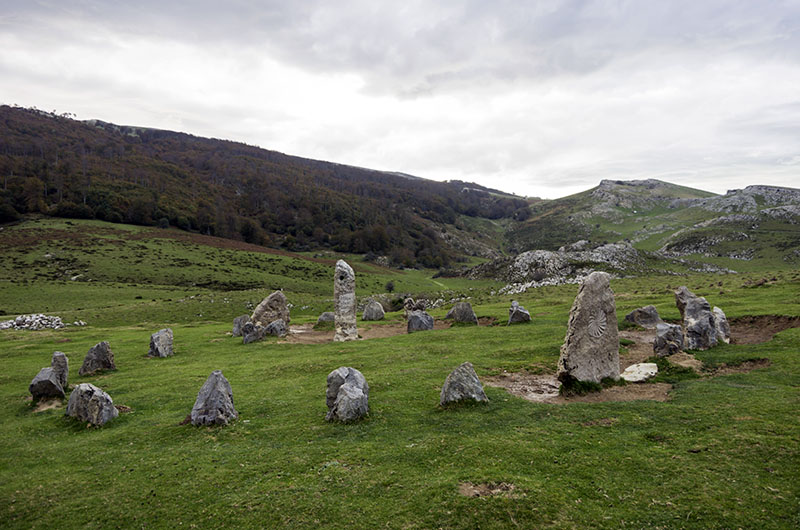 Cromlechs artificiales