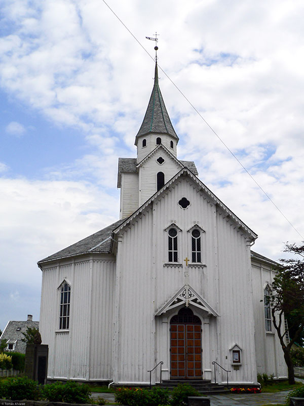 Skre kirke (Iglesia)