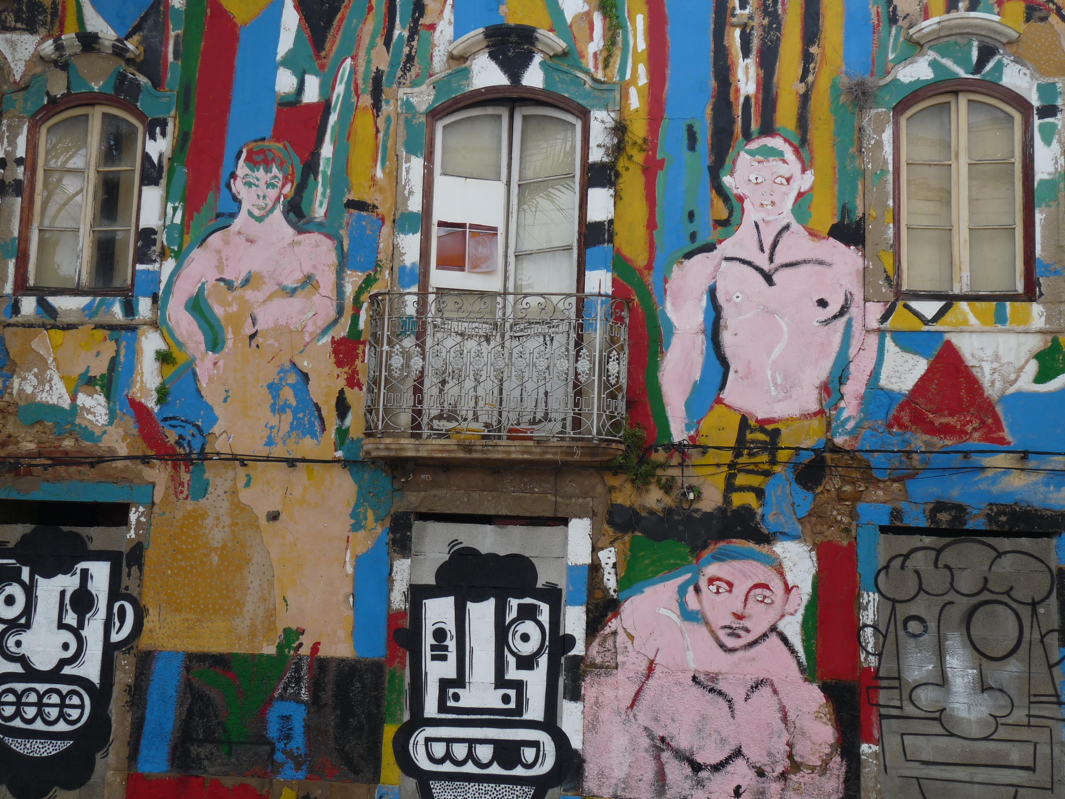 grafitti mansion