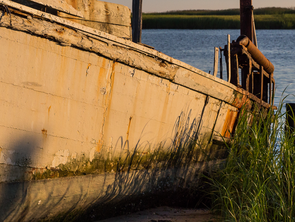 PortMahon Boat and Grass Shadow-8317.jpg