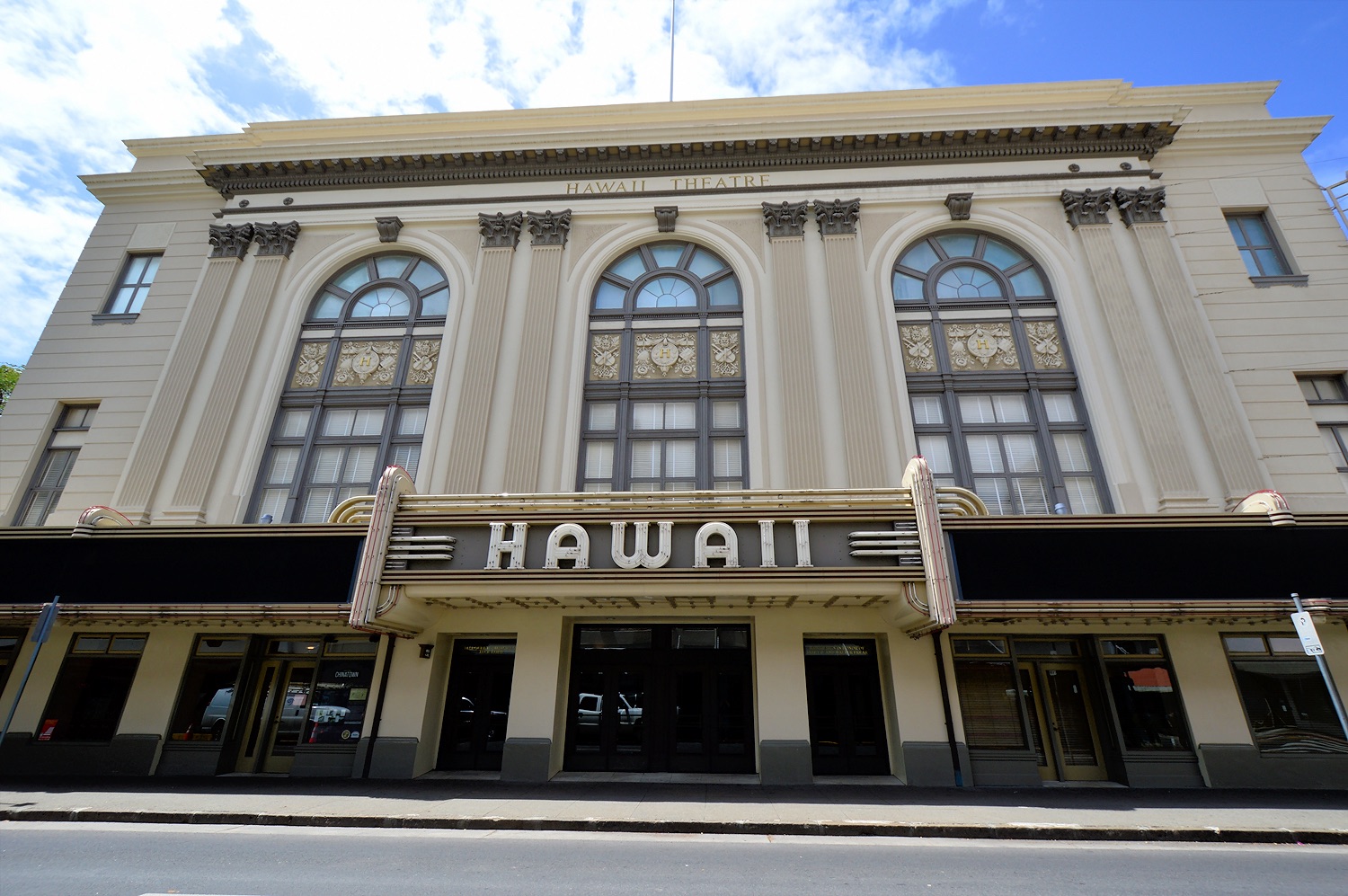 The Hawaii Theatre (04/21/2015)