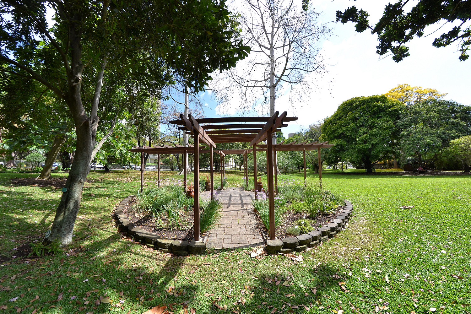 The grounds of Foster Garden (04/19/2015)