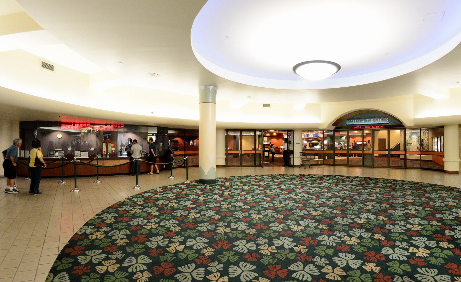 Kahala Mall - Kahala Theatres (05/02/2015)