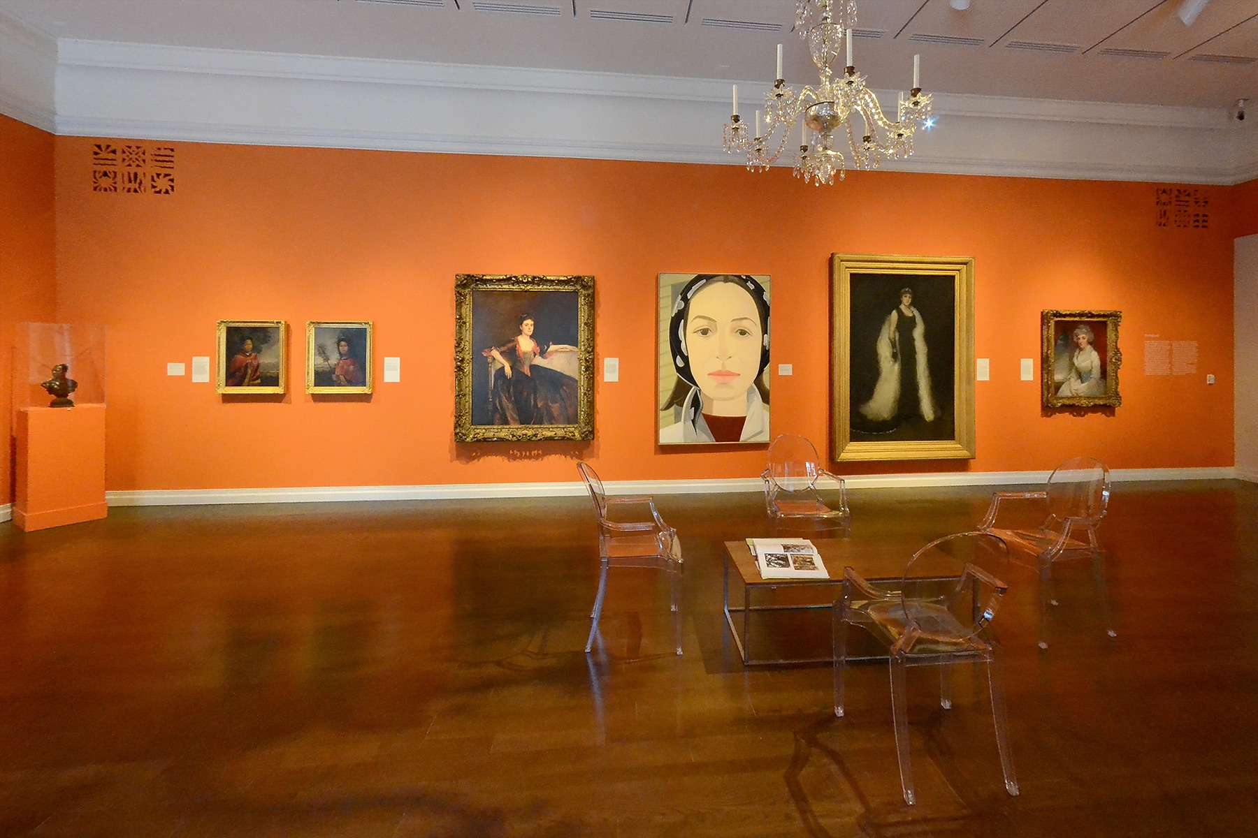 Honolulu Museum of Art - a wall display (05/17/2015)