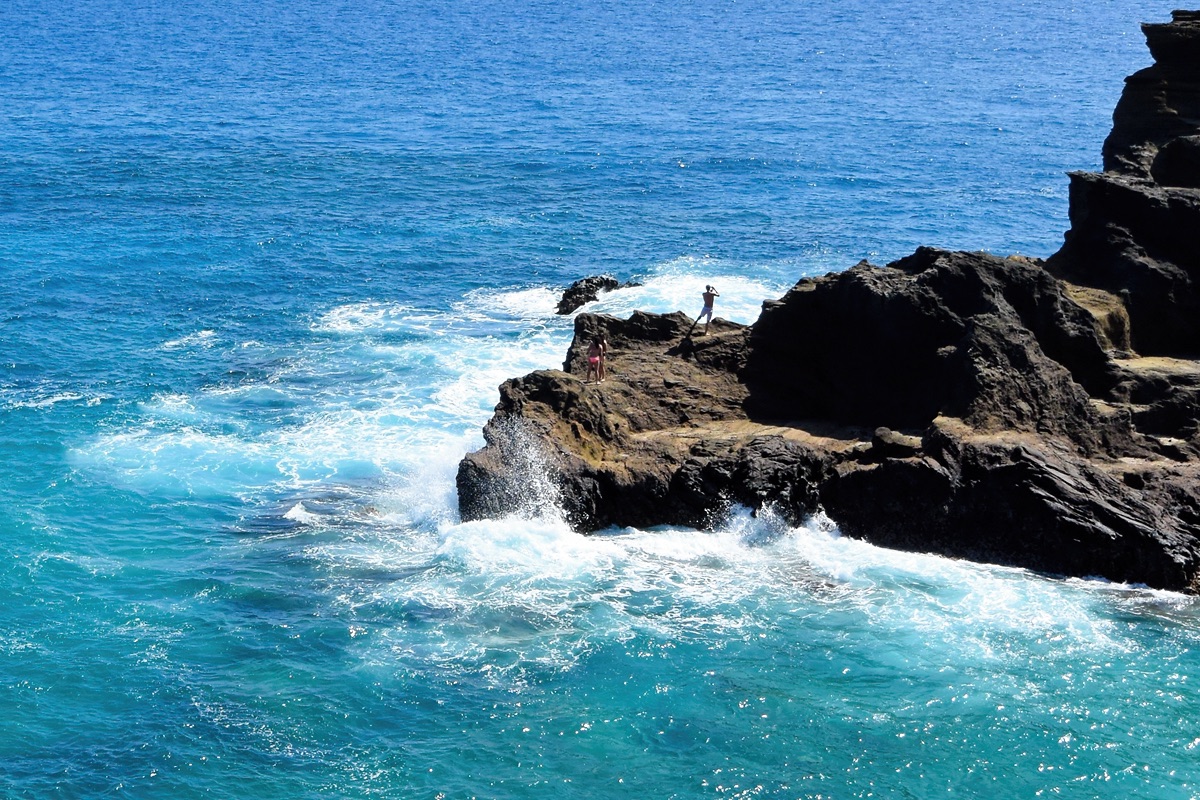 Halona Blowhole Lookout On the Rocks (taken on 03/05/2016)