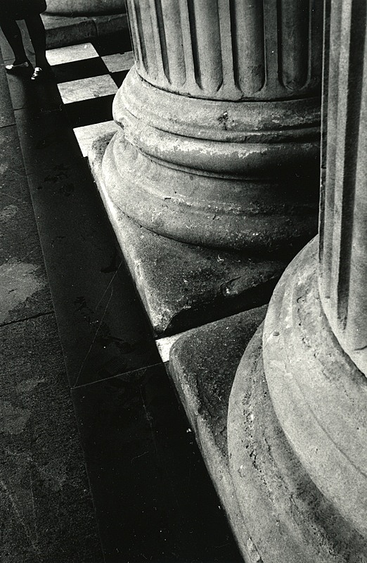 Pillars & feet, St. Pauls Cathedral, London, UK, 2013.