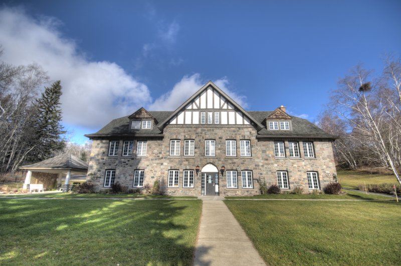 Kanosee Lodge