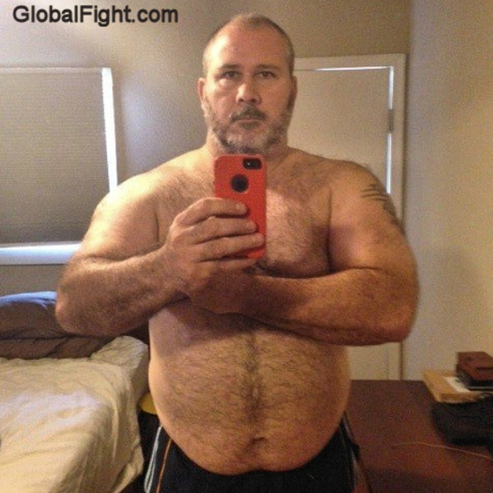 hbl verybig bearded muscleman.jpg