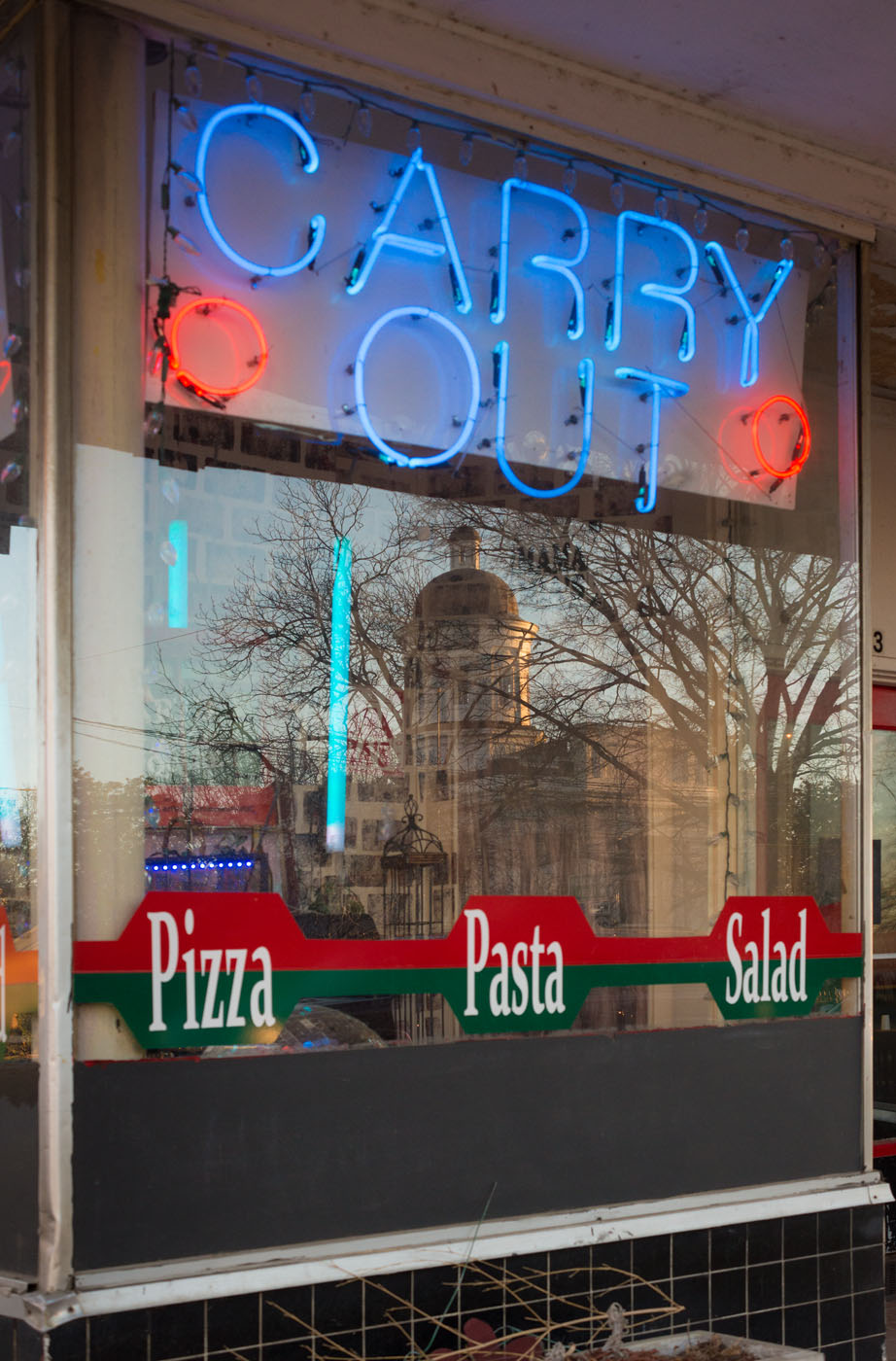 Mama Mias Pizza & Carry Out Courthouse.jpg