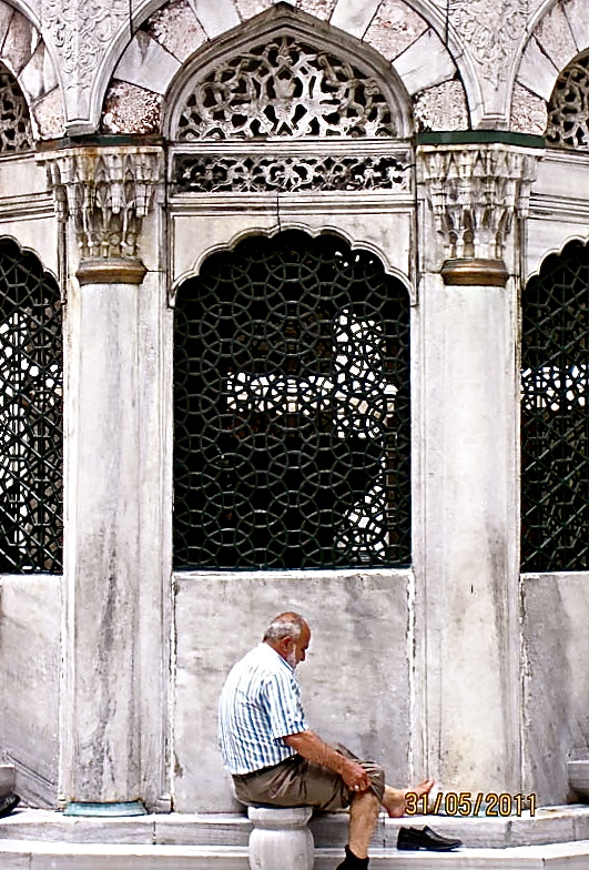 Foot washing at the Blue Mosque