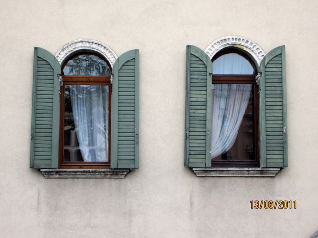 Verona,  windows