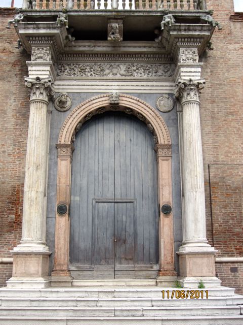 Ferrara,  door