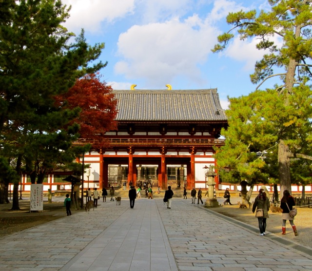 Temple gate, Nara 