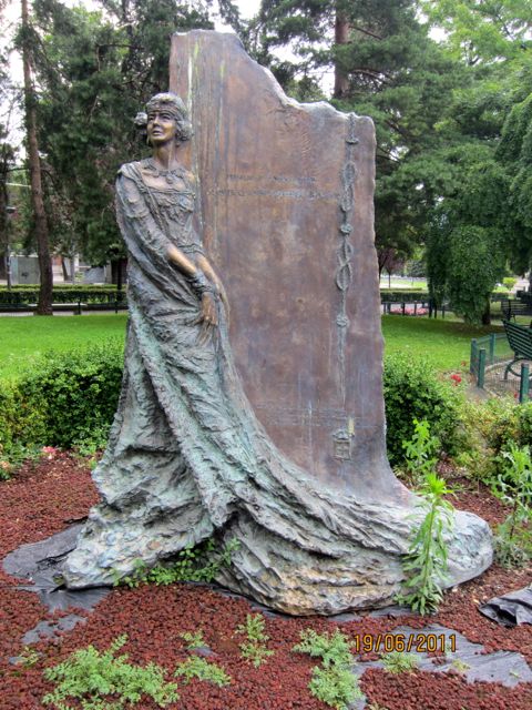 Como, Womens Memorial