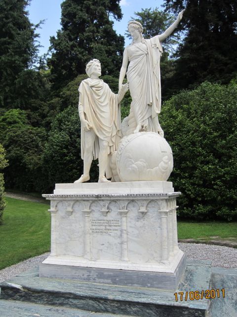 Villa Melzi statue