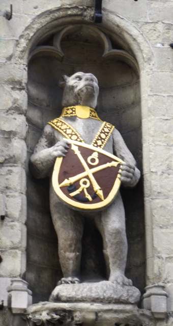 Bear, representative of Flanders