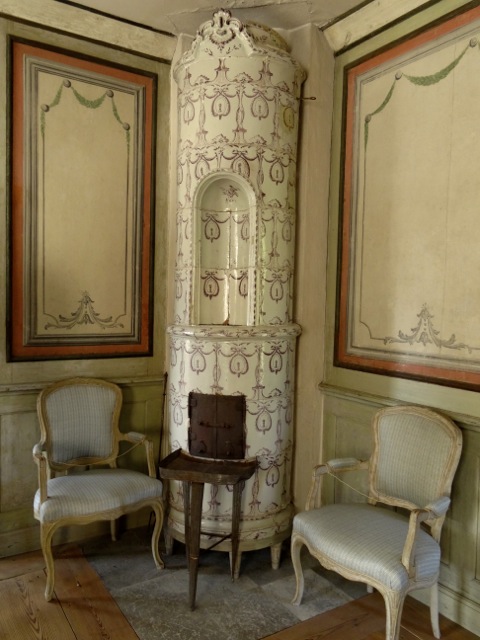 Ceramic heater, Skogaholm Manor