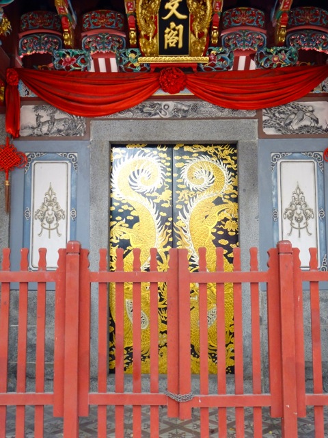 Thian Hock Keng, an old, but newly reervated Chinese temple, 2014